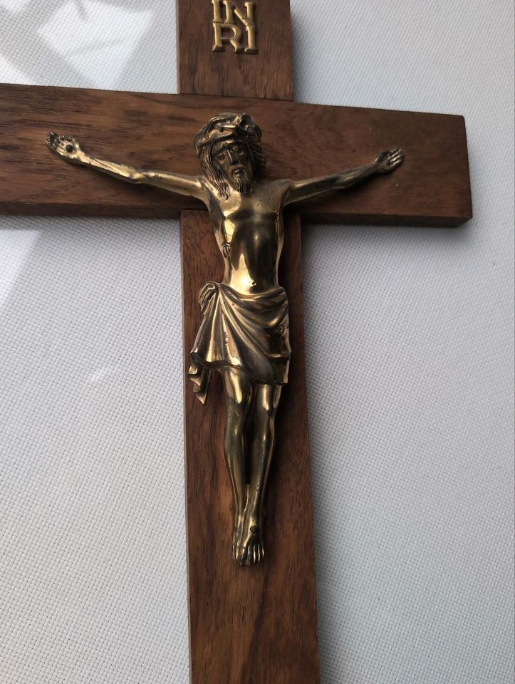 Altes Kruzifix - Holzkreuz mit Messingfigur in Redwitz a d Rodach