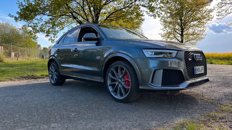 Audi RSQ3 2.5 TFSI performane Quattro INSPEKTION NEU in Selsingen