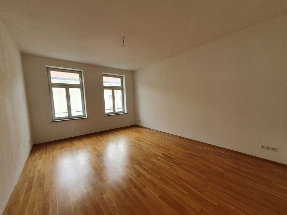 BEZUGSFREI | Fußbodenheizung | EBK | Echtholzparkett | Süd-Balkon | Saniert 2011 in Leipzig