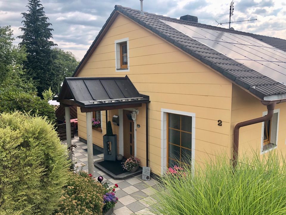 Einfamilienhaus mit großen Garten und Garage sowie PV mit Sp. in Thurmansbang