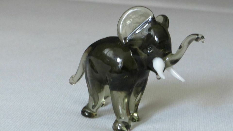 Glasfigur – Glastier Elefant in Essen