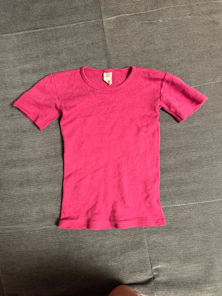 Wolle Shirt pink 122 in Brannenburg