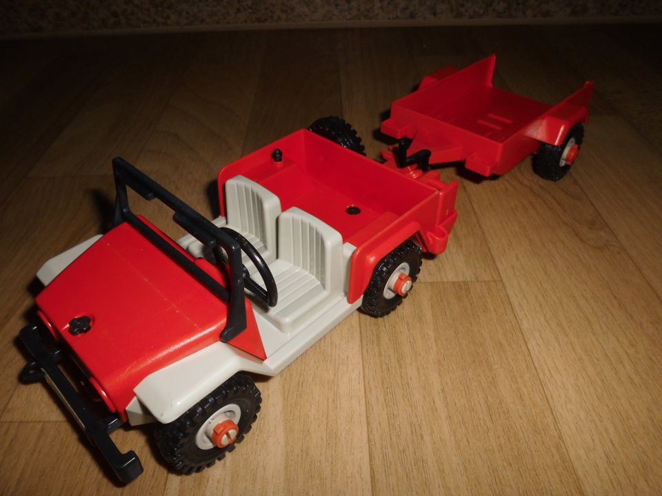 Playmobil: 5 Fahrzeuge (3x mit Hänger) + 1 Boot, Bj.1977 - 1981 in Berlin