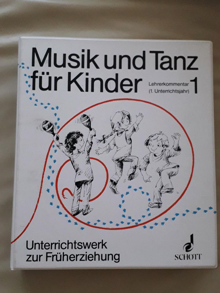 Lehrerhandbuch für Musik- und Tanzerziehung in Bad Krozingen