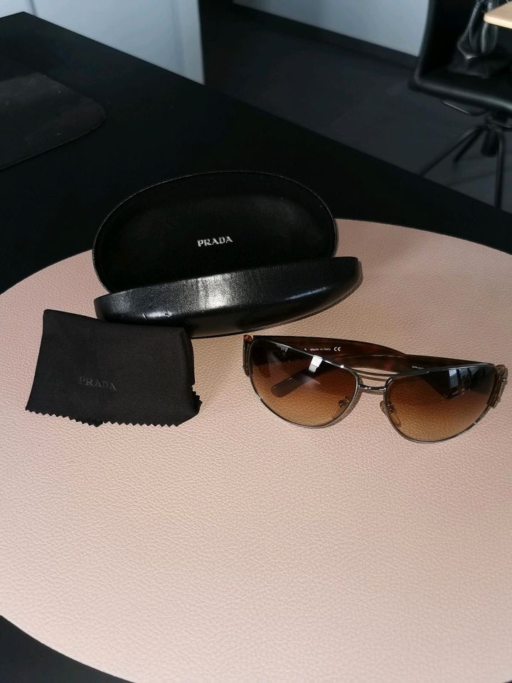 Prada Herren Sonnenbrille in Moers