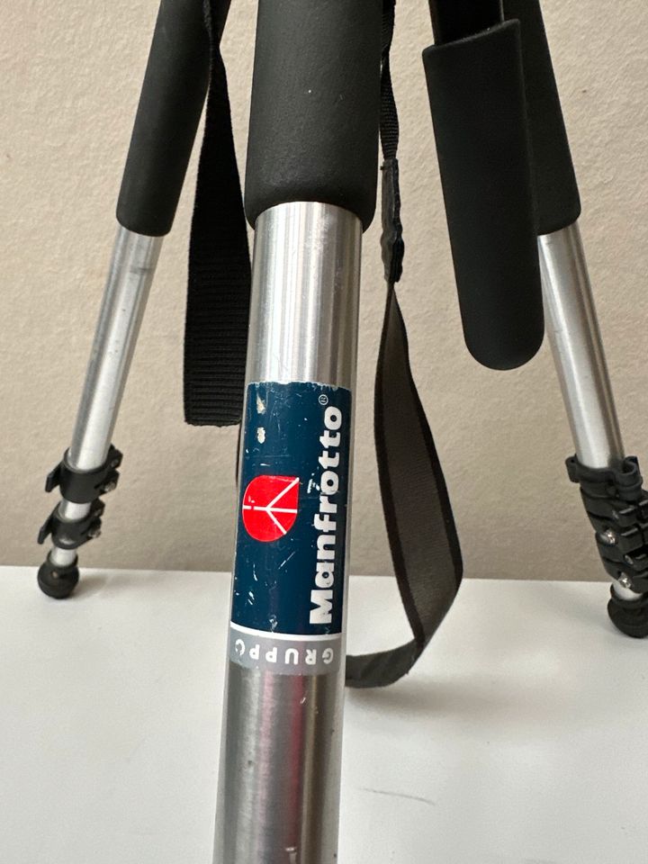 Manfrotto MVH500AH, 503 Flüssigkeitskopf+ Stativ Velbon + Tasche in Frankfurt am Main