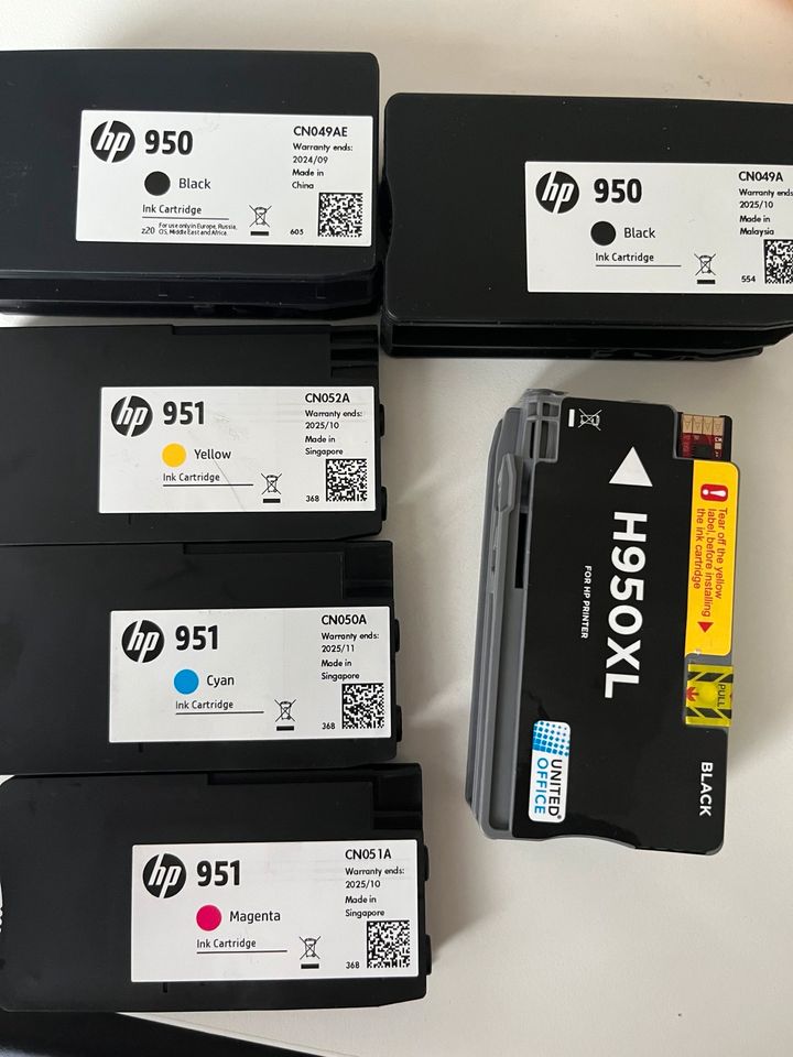 HP Officejet Pro 8600 Plus -defekt- VIELE NEUE PATRONEN in Wesseling