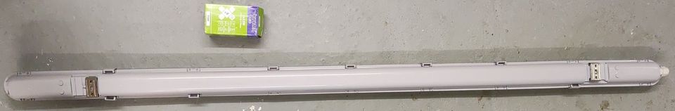 Voltolux LED Feuchtraum Lichtleiste, 22W, neuwertig, 157,2cm lang in Mainz