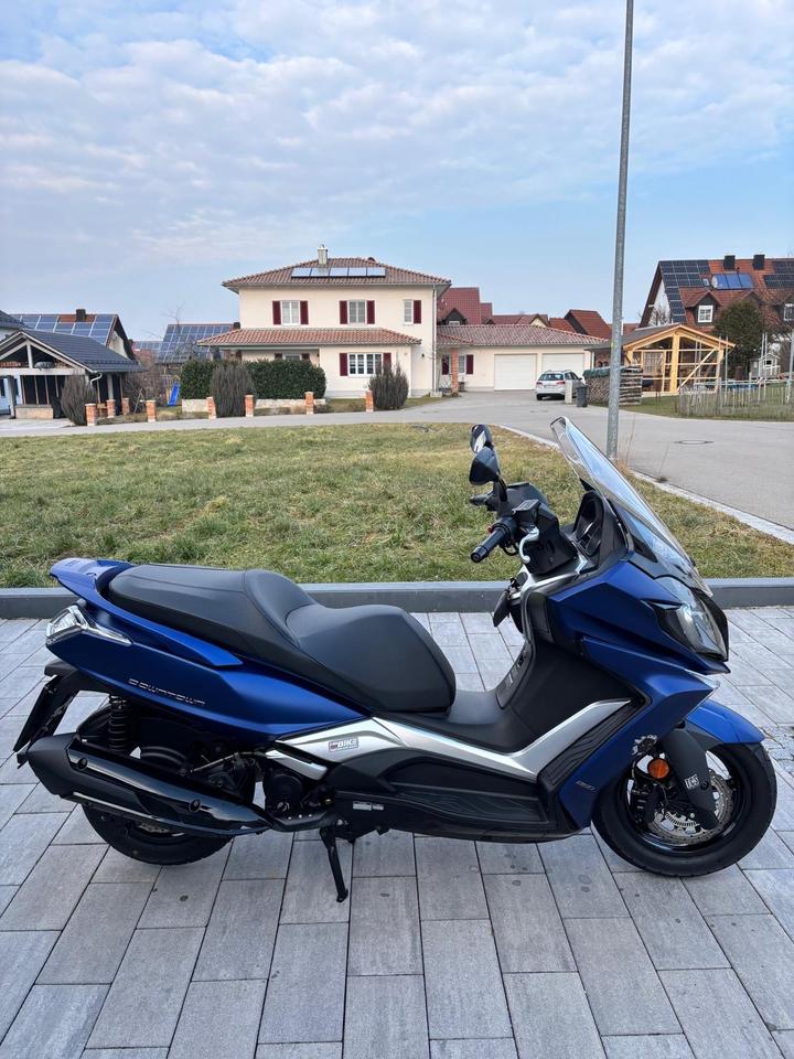 KYMCO New Downtown 350i TCS E5 neuwertig v. Privat in Ziemetshausen