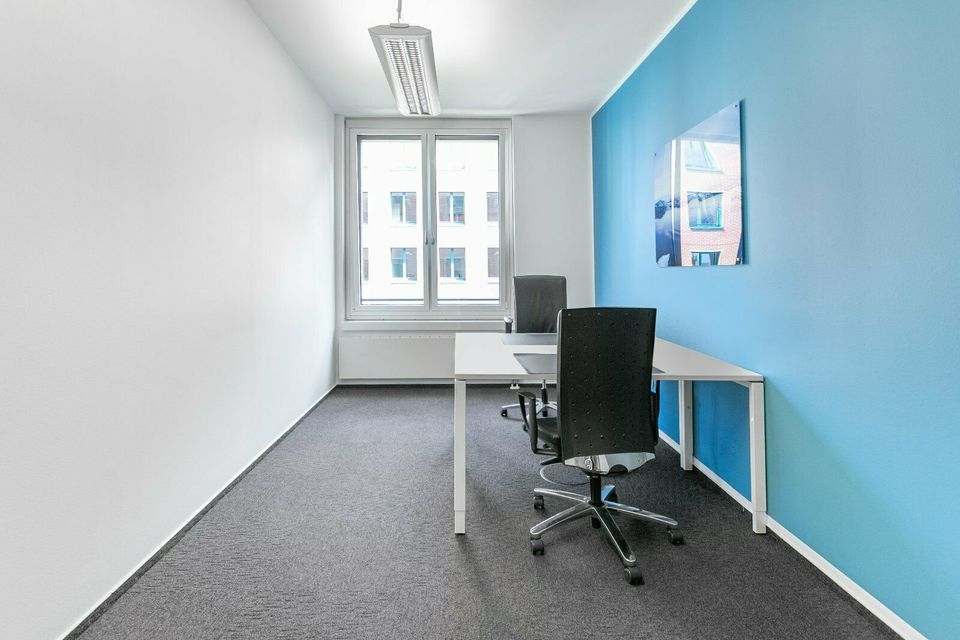 Privater Büroraum für 3 Personen in Regus Am Potsdamer Platz in Berlin