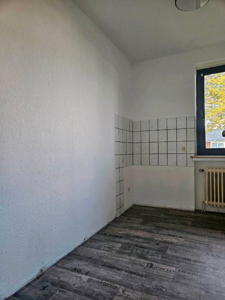 4 Zimmer Küche Bad Balkon Keller ‼️‼️ANZEIGE LESEN ‼️‼️ in Oldenburg