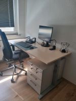 Schreibtisch mit Rollcontainer und Schreibtischstuhl Dortmund - Hörde Vorschau