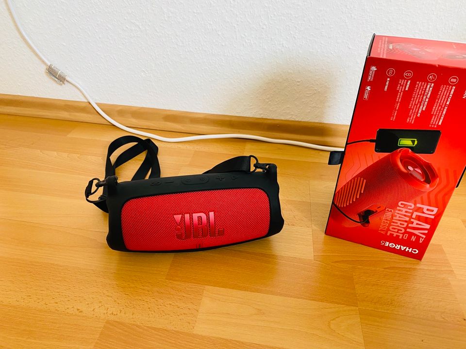 JBL Charge 5 Bluetooth Speaker - Waterproof, Portable Boombox in Stuttgart