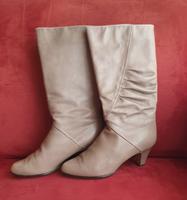Original 80er Glacé Leder Stiefel grau Gr. 38,5 vintage Schleswig-Holstein - Hohenwestedt Vorschau