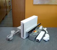 Nintendo Wii Konsole in Weiss mit Garantie und Rechnung !!! Pankow - Prenzlauer Berg Vorschau