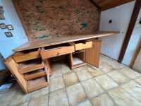 Alt Massiver Holz Schreibtisch mit verlängerter Arbeitsplatte Bayern - Hirschaid Vorschau