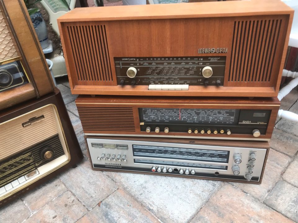 Alte Röhrenradios Sammlung siehe Fotos in Großostheim