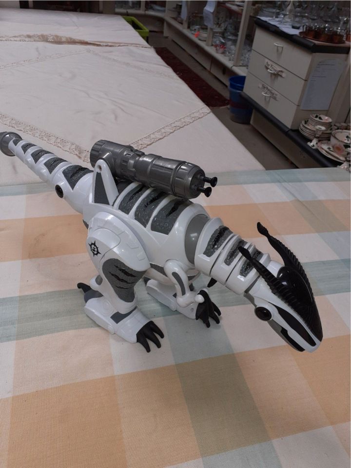 Dinosaurier Roboter ferngesteuert mit Licht und Sound in Solingen