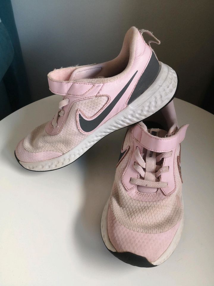 Nike Schuhe Sneaker Sneakers Sportschuhe Gr 34 rosa rose in Waghäusel