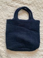 Handtasche aus Filz in dunkelblau mit Tragegriffen 30x26, neu Berlin - Charlottenburg Vorschau