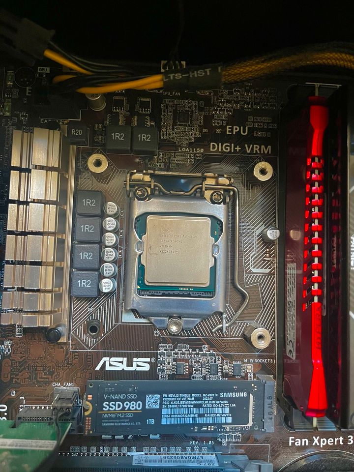 Gaming PC ASUS AMD390x Strix Intel I5 4690k 3.5 GHz ASUS Z-97C in Berlin