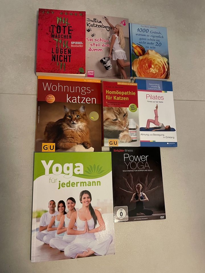 Diverse Bücher und DVDs in Kerpen