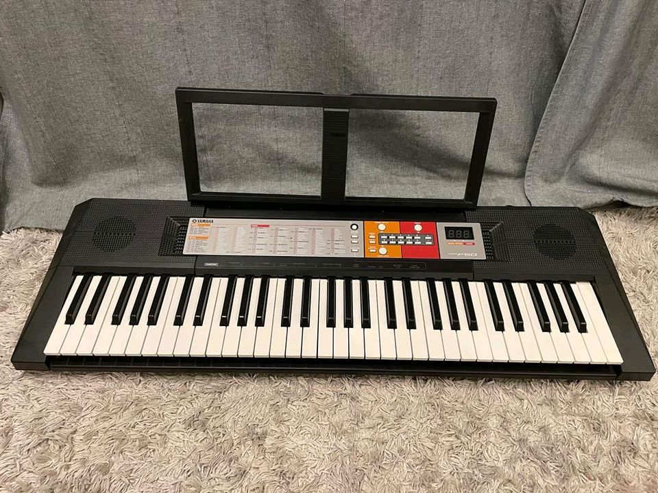 Keyboard von Yamaha in Töging am Inn