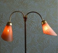 Vintage Stehlampe Mid Century Tütenlampe 2 Schirme Nordrhein-Westfalen - Paderborn Vorschau