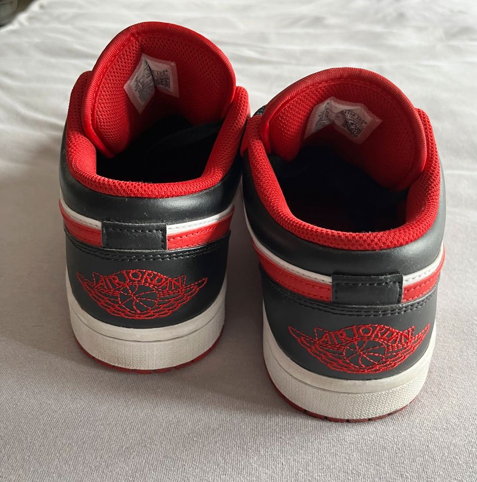 Nike Air Jordan 1 Low rot weiß schwarz Größe 40 in Karlsruhe