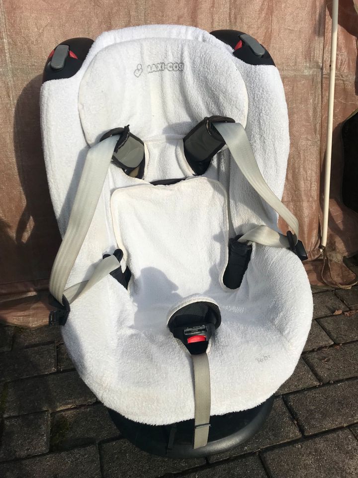 Maxi Cosi Tobi Kindersitz 9 -18 kg mit Sommerbezug in Schönbrunn (bei Hildburghausen)