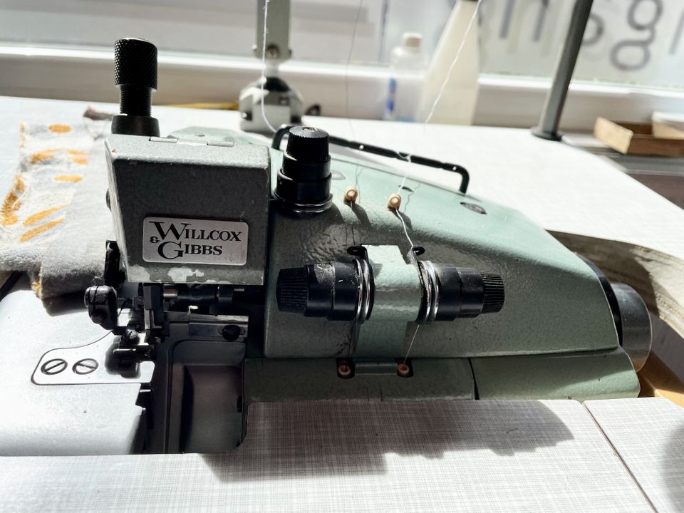 Willcox & Gibbs 500/II Overlock Nähmaschine 3-Faden Type 504/II-7 in Neu-Isenburg