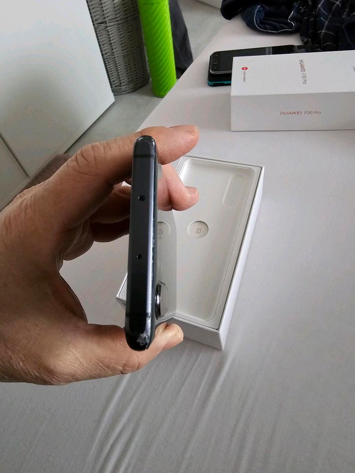 Huawei P30 Pro black mit vollen Funktionen in Tettnang