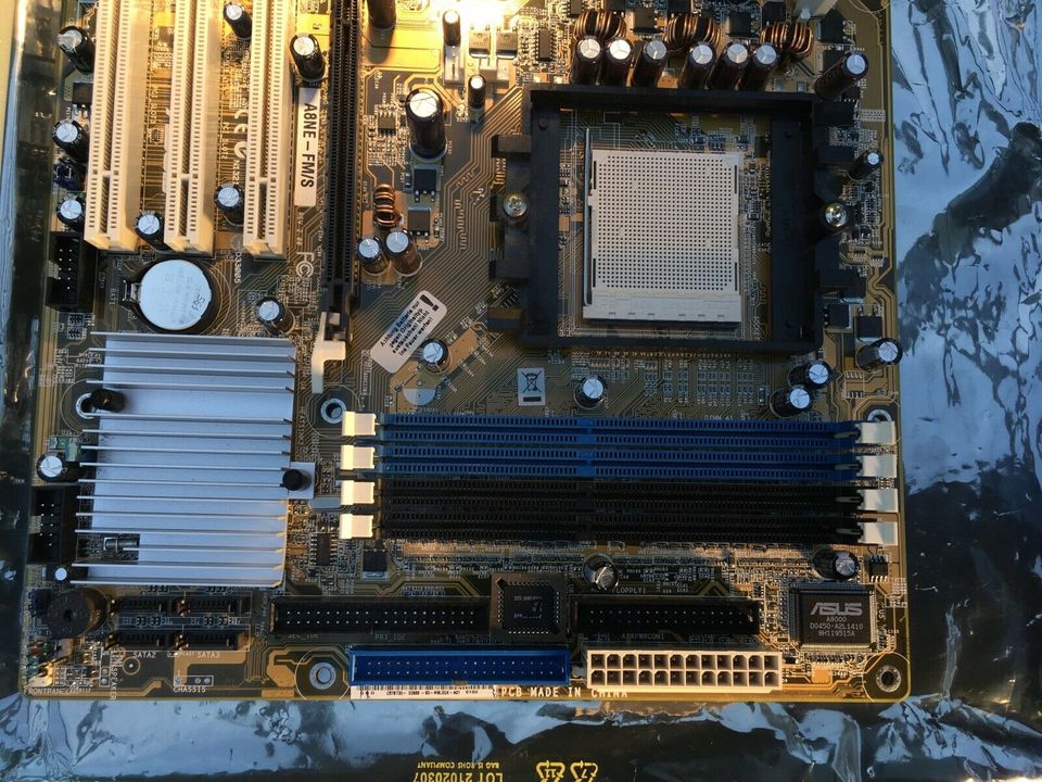 PC  Mainboard ASUS Hauptplatine A8NE - FM/S  Sockel 939 in Weilheim an der Teck