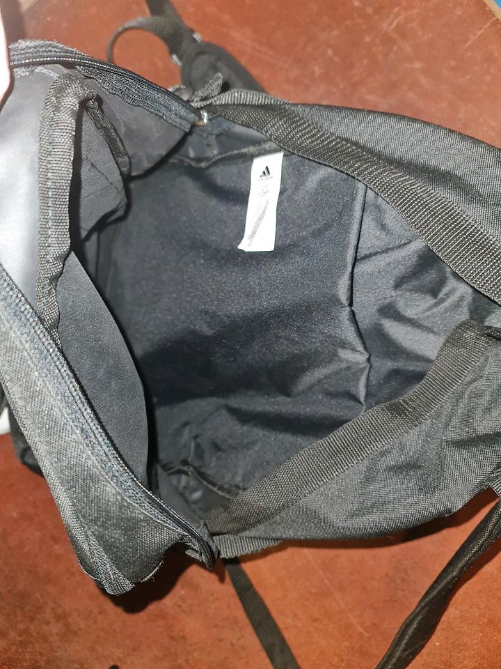 Adidas Rucksack Schule Tasche in Berlin