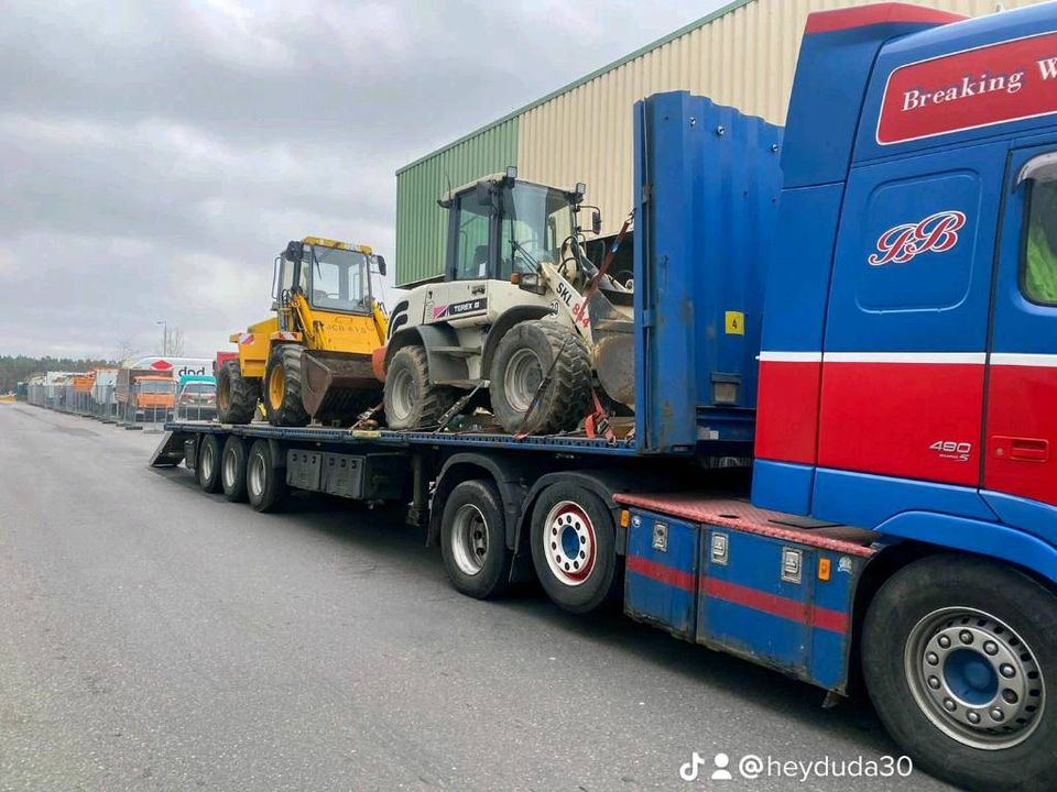 TRANSPORT TRAKTOR STAPLER WOHNMOBIL LKW in Berlin