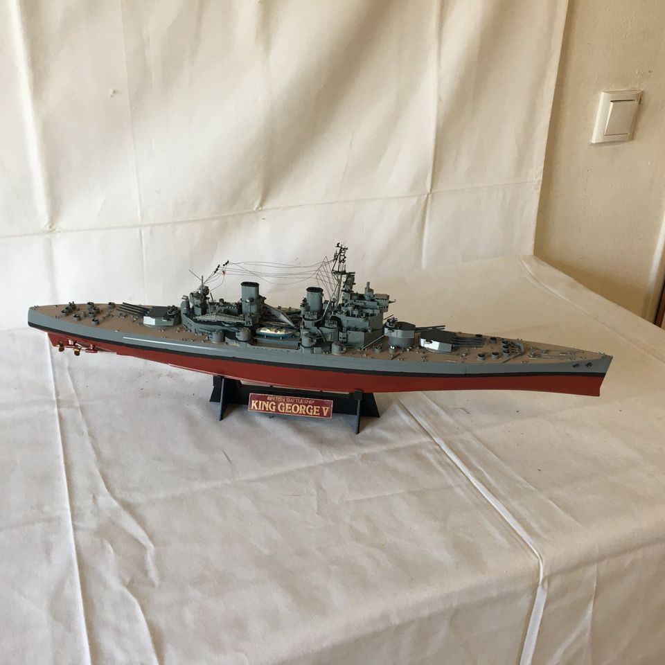 1x Schlachtschiff 1:350 Brit. King George Tipitz Bismarck usw. in Berlin