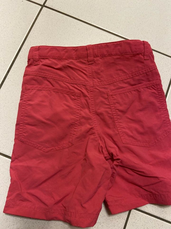 Jack wolfskin Shorts pink 116 in Fürstenfeldbruck