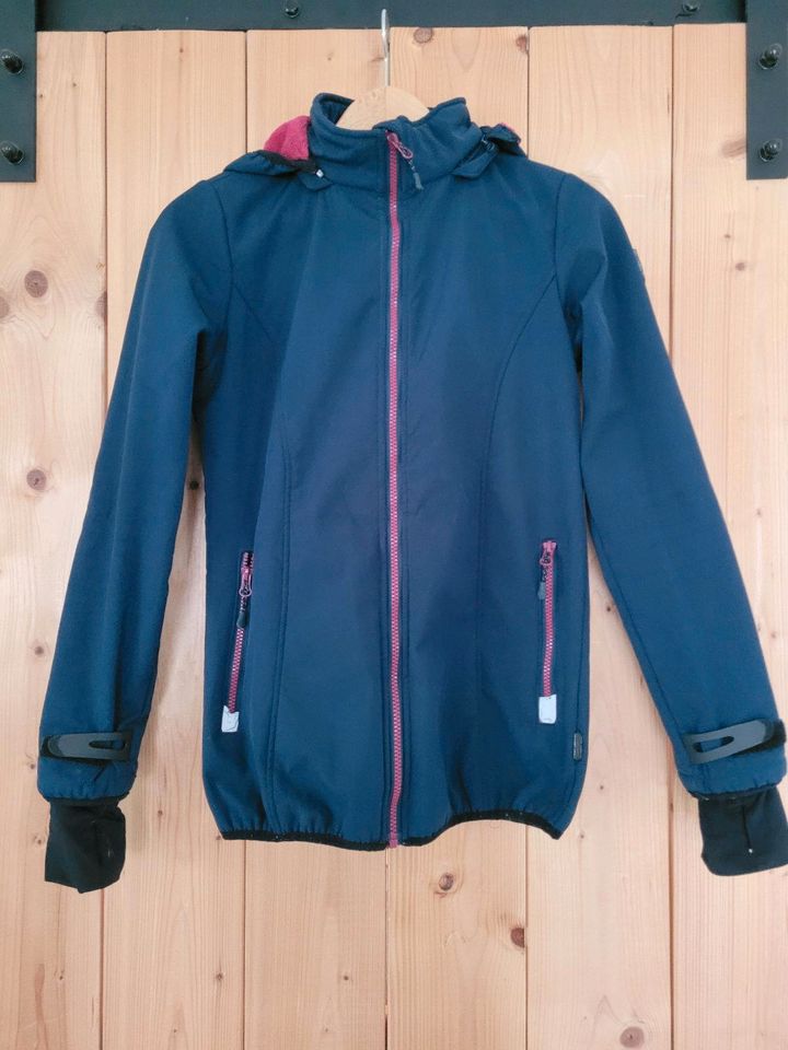 Jonas Nielsen Softshelljacke Gr. 164 dunkelblau in Berne