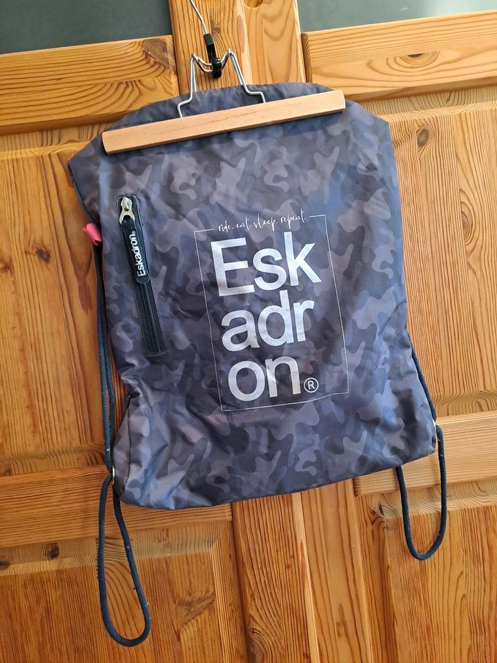 Eskadron turnbeutel Rucksack camouflage in Wismar