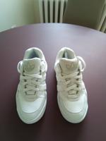 Sneakers Adidas weiß Gr 42 Friedrichshain-Kreuzberg - Kreuzberg Vorschau