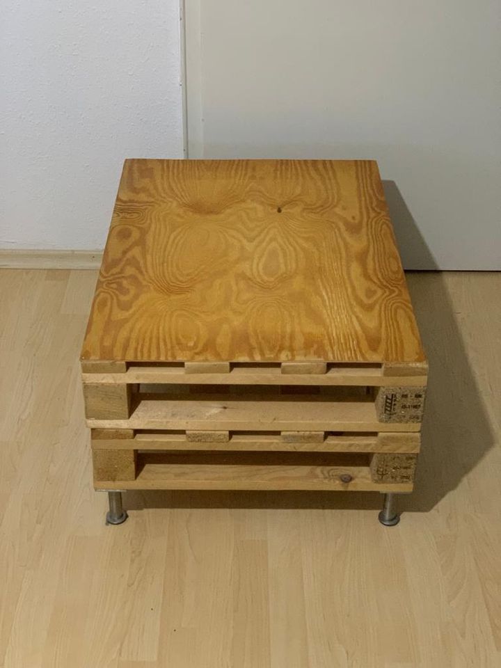 PALETTEN-Tisch 60 x 80 cm in Freiburg im Breisgau