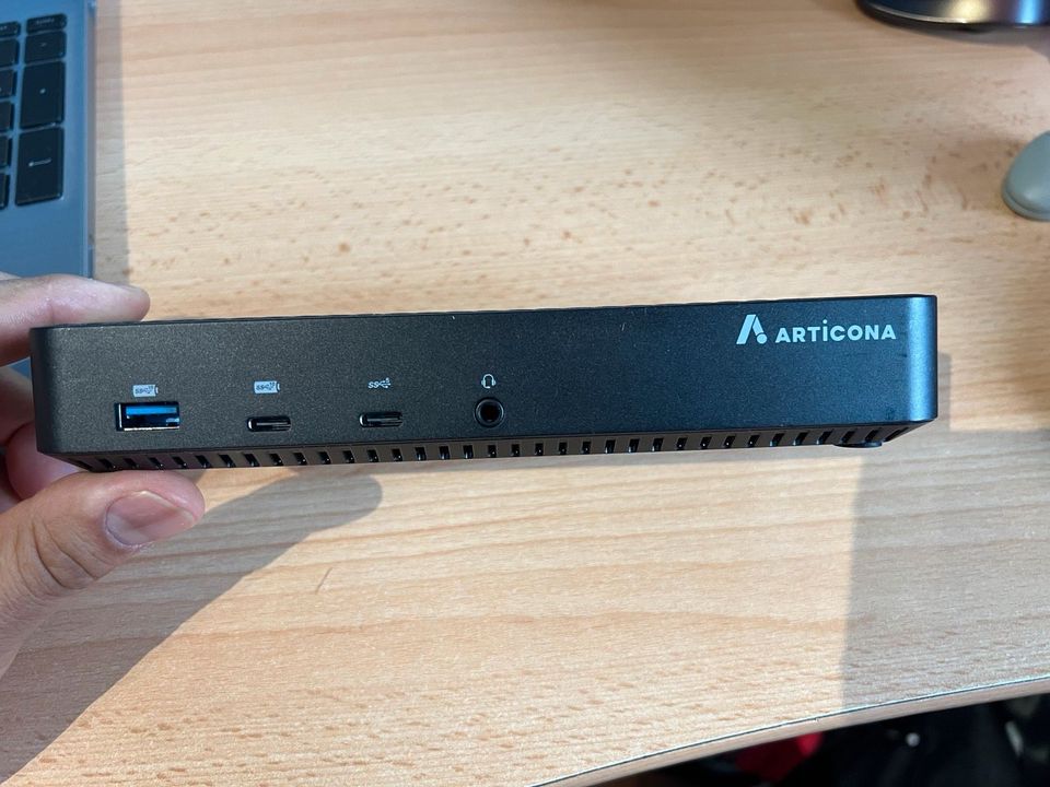 ARTICONA 3 x 4K 100 W USB-C Docking in Flein