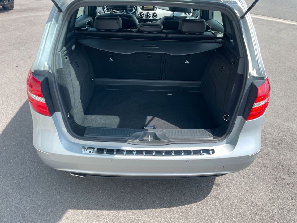 Mercedes-Benz B 200 CDI Sportpaket|Xenon|SHZ|Tempomat|2. Hand in Gochsheim