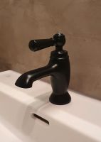 Retro Wasserhahn schwarz Nostalgie Waschbeckenarmatur B-Ware neu Niedersachsen - Bad Zwischenahn Vorschau