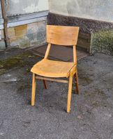 12 Vintage Stühle / Holzstuhl / Stapelstuhl Massivholz 60iger Rheinland-Pfalz - Siebeldingen Vorschau