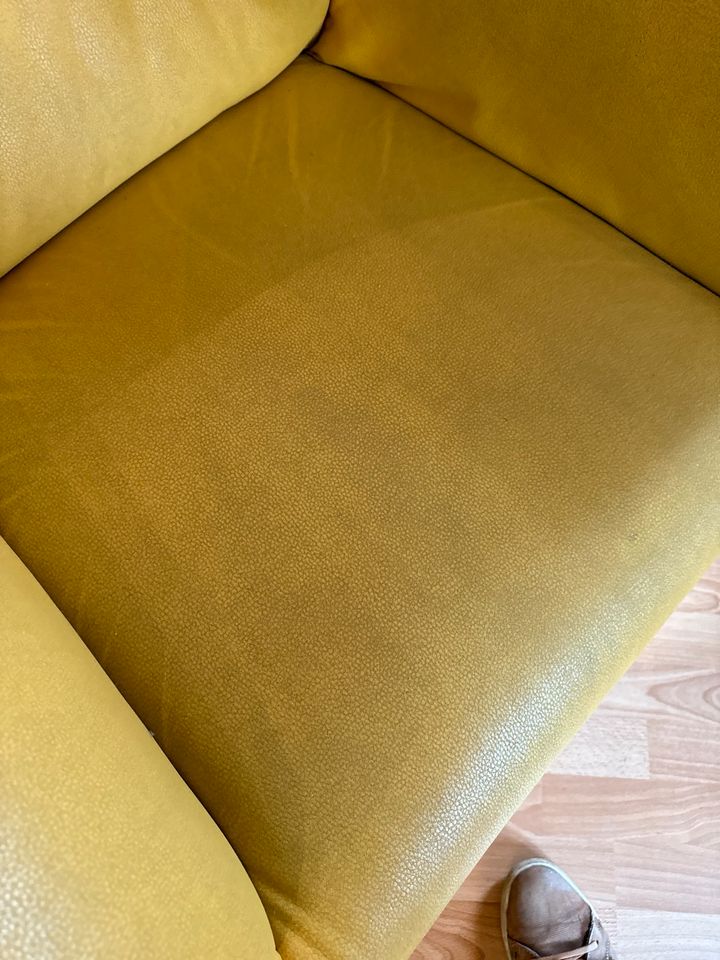 Sofa mit Sessel aus Kunstleder in Boxberg / Oberlausitz