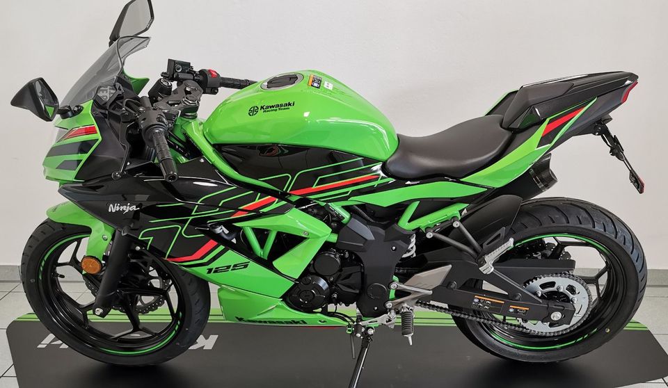 Kawasaki Ninja 125 Sofort Verfügbar  + 500€ Bonus möglich in Leipzig