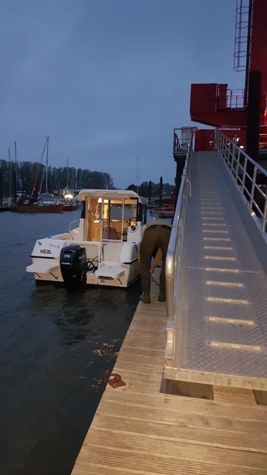 Quicksilver Capture 605 Pilothouse in Hamburg