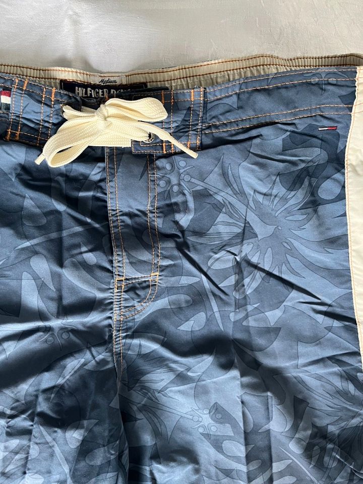 ❗️3 kurze Hosen GR. XL v.Super dry/ Pepe Jeans/ Hilfiger D in Magdeburg