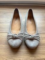 Gabor Ballerinas beige sand Velourleder 5,5 / 38,5 Bayern - Großeibstadt Vorschau